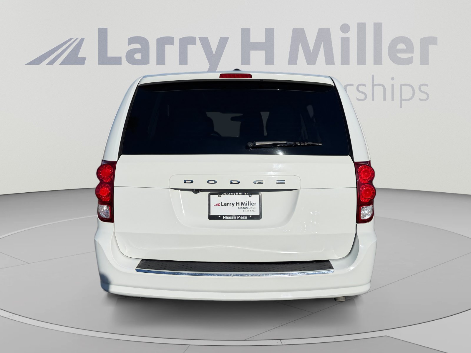 Used 2018 Dodge Grand Caravan SE w/ UConnect Hands-Free Group FWD image 4