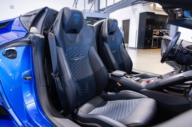 Used 2019 Lamborghini Huracan LP 580-2 image 29