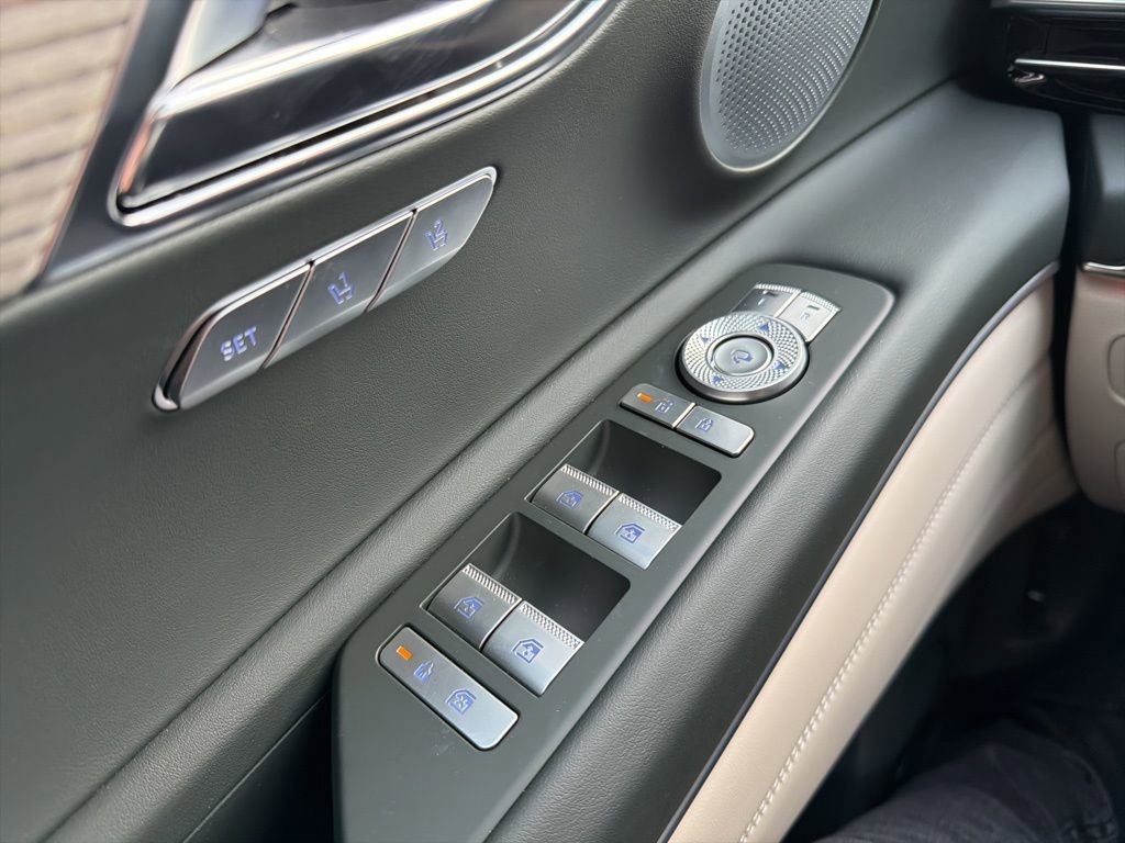 Used 2025 Genesis GV80 2.5T Prestige image 20