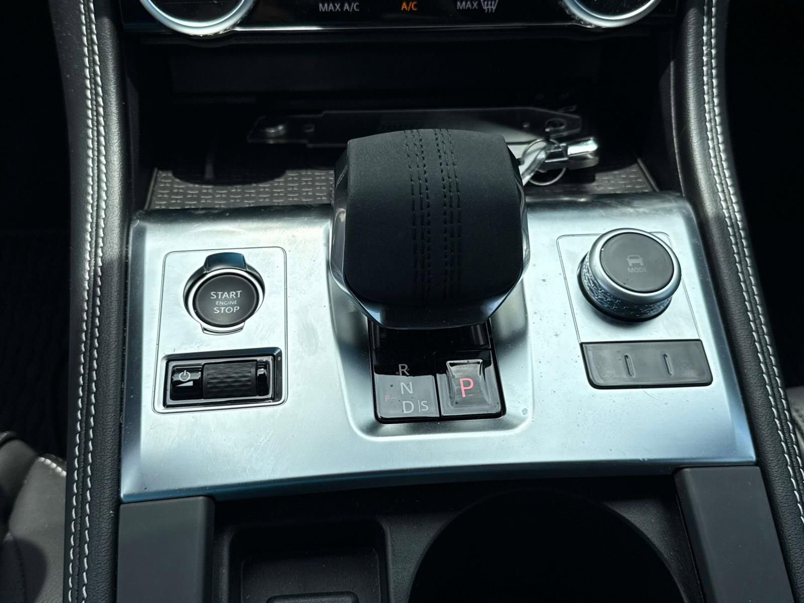 Used 2025 Jaguar F-PACE R-Dynamic S image 25