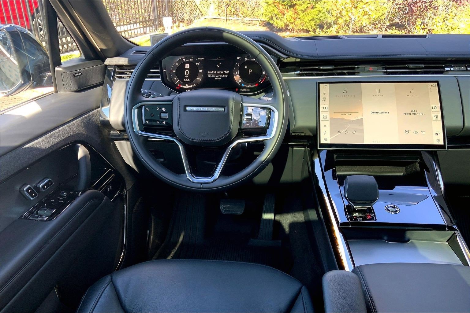 Used 2025 Land Rover Range Rover Sport image 5