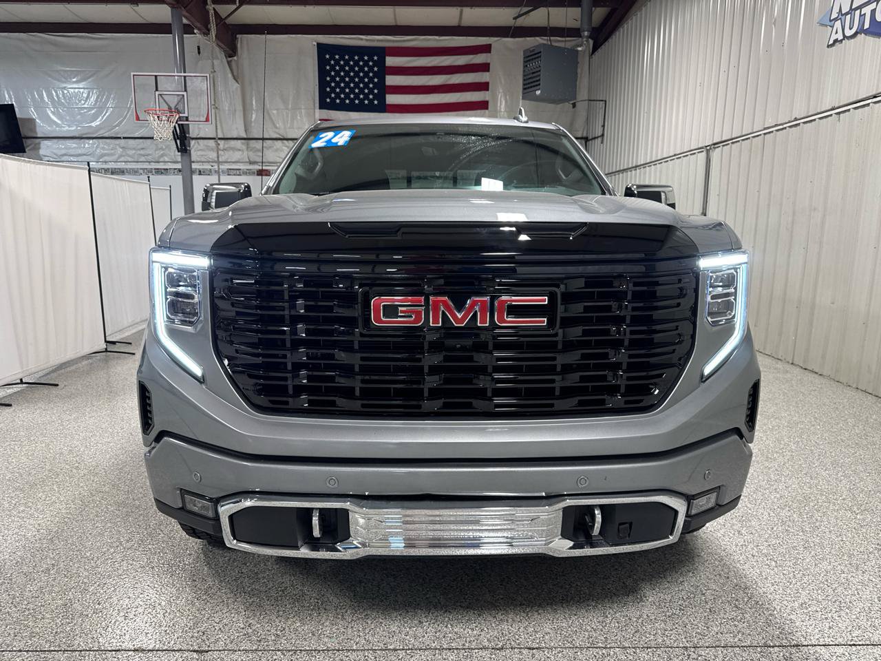 Used 2024 GMC Sierra 1500 Denali w/ Denali Reserve Package AWD/4WD image 30