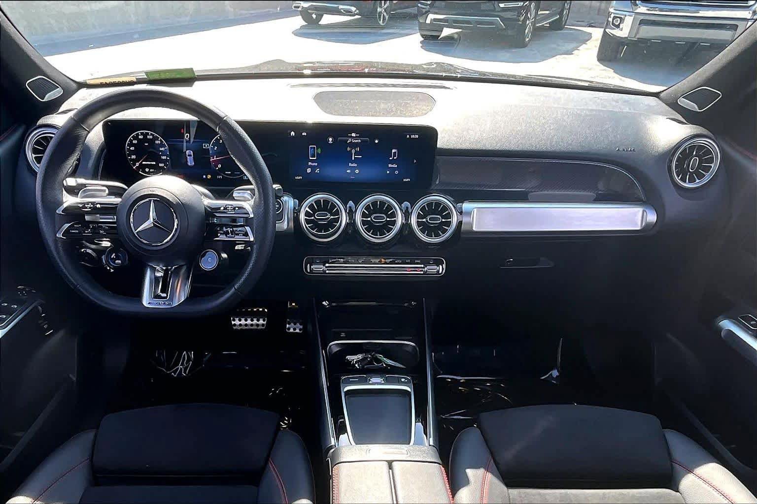 Used 2025 Mercedes-Benz GLB 35 AMG 4MATIC image 16