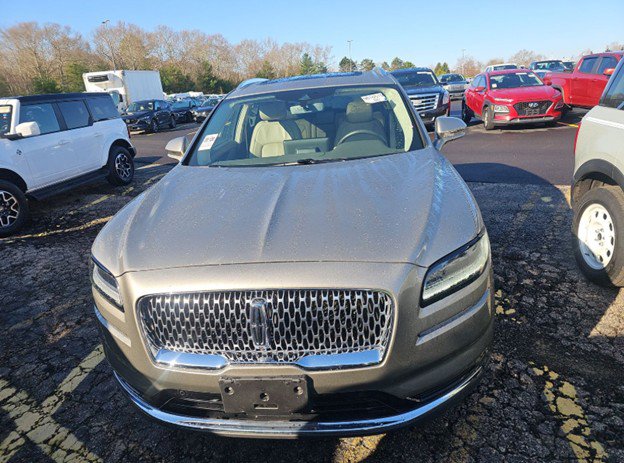 Used 2023 Lincoln Nautilus Reserve w/ Equipment Group 201A AWD/4WD image 9