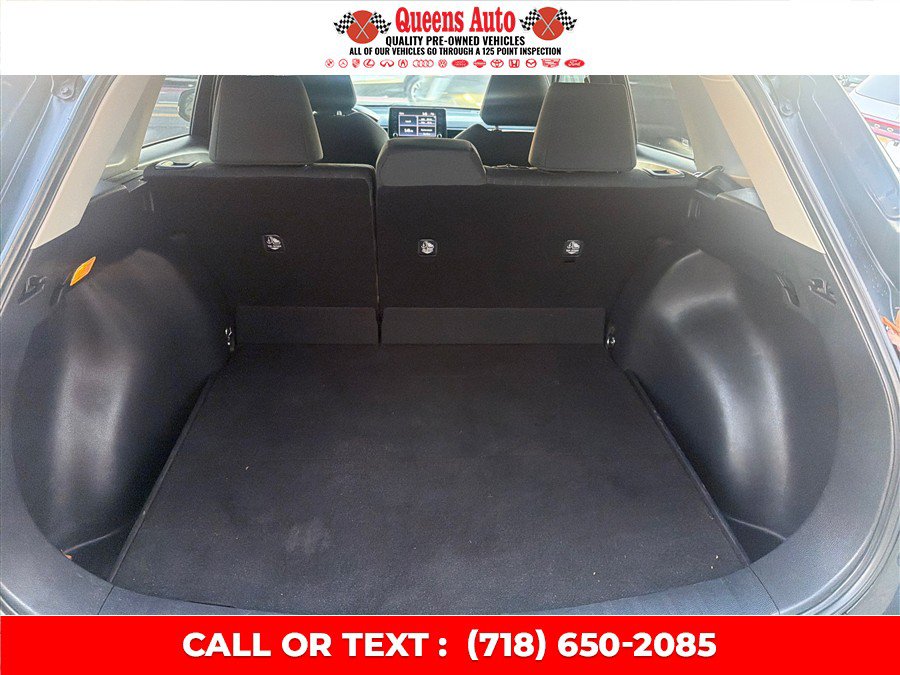 Used 2022 Toyota Corolla Cross LE AWD/4WD image 14