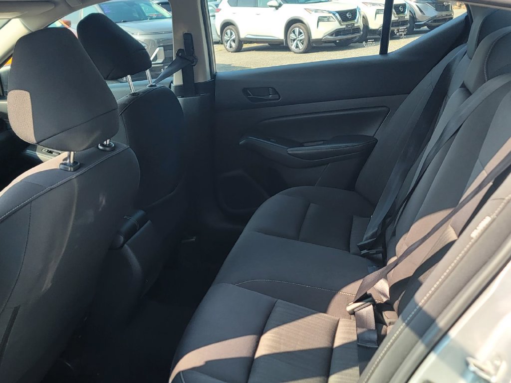 Used 2024 Nissan Altima 2.5 SV FWD image 15