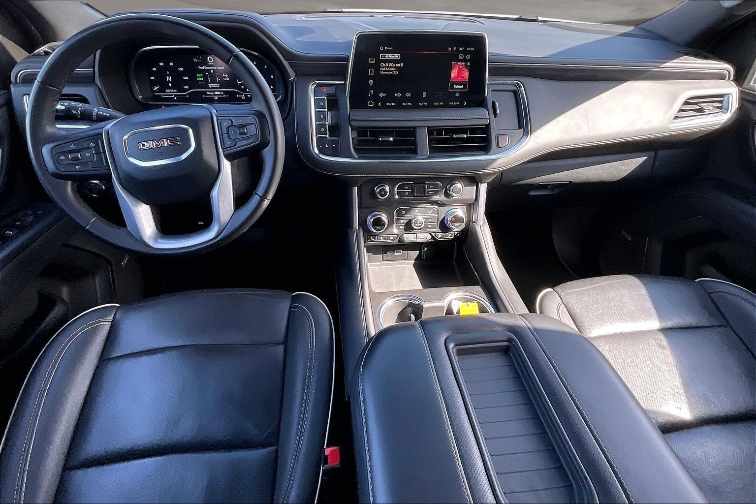 Used 2024 GMC Yukon XL SLT image 7