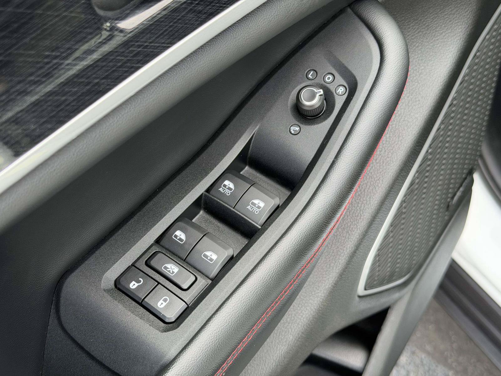 Used 2022 Jeep Grand Cherokee Trailhawk w/ Luxury Tech Group III AWD/4WD image 7