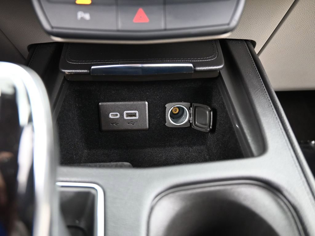 Used 2023 Cadillac XT4 Luxury image 24