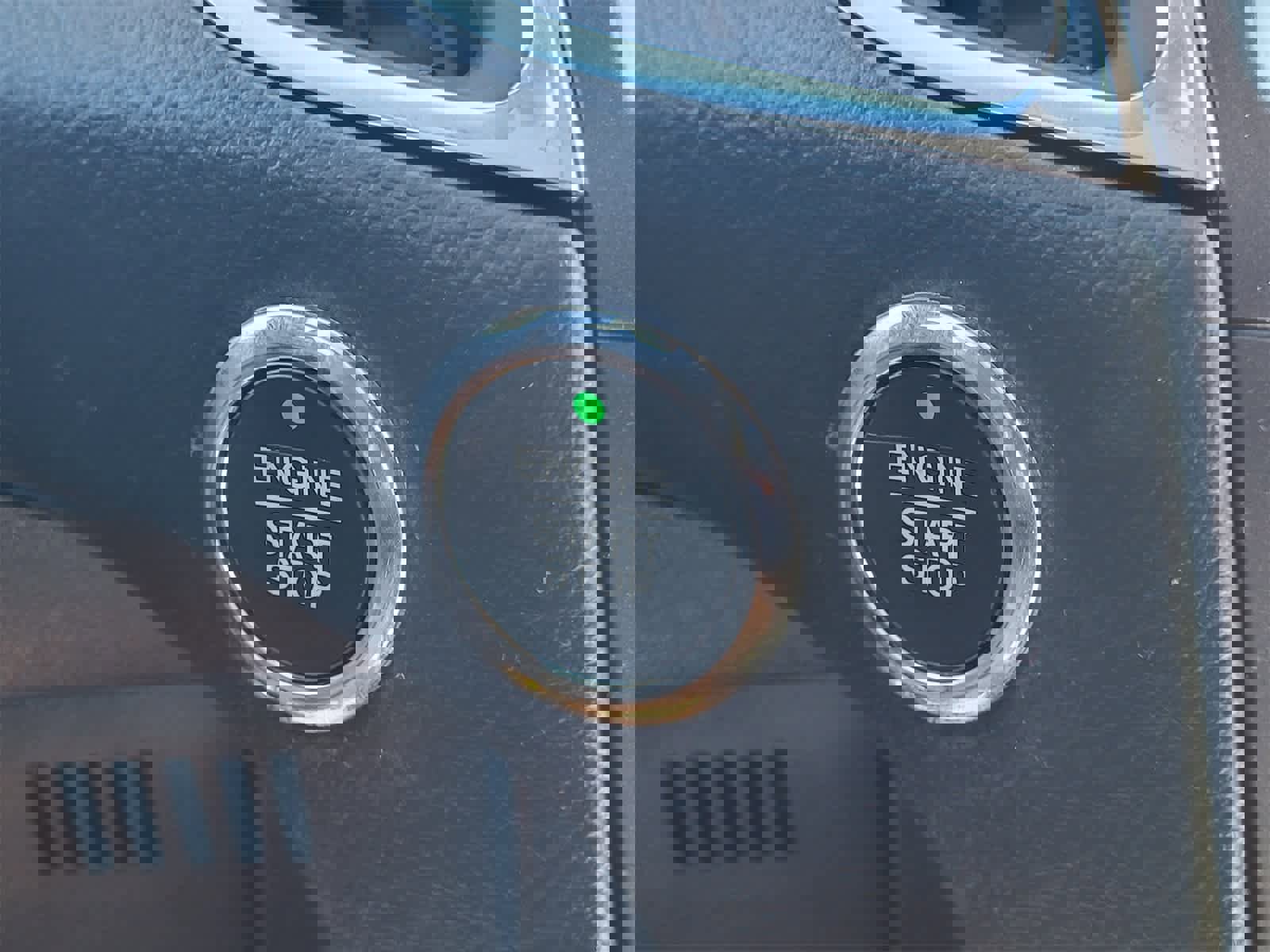 Used 2017 Ford Edge Titanium w/ Equipment Group 301A image 19