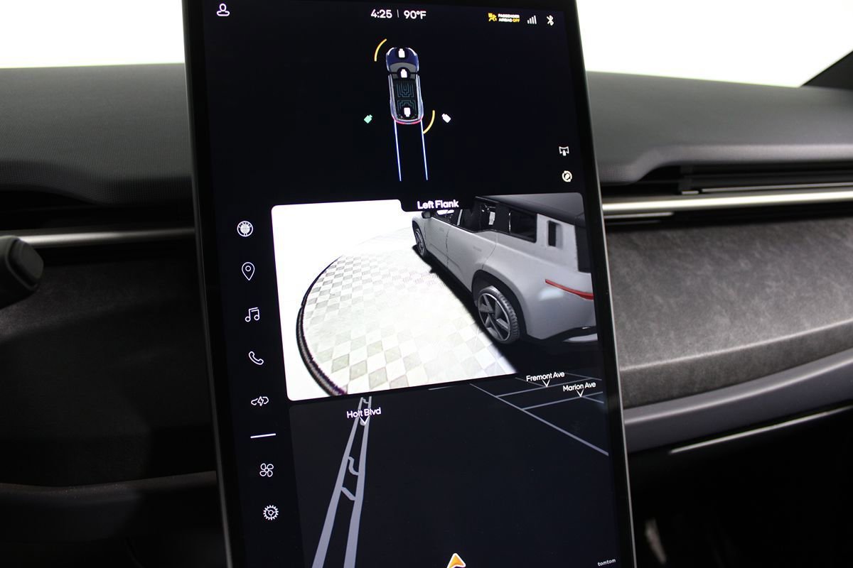 Used 2023 Fisker Ocean Extreme image 32