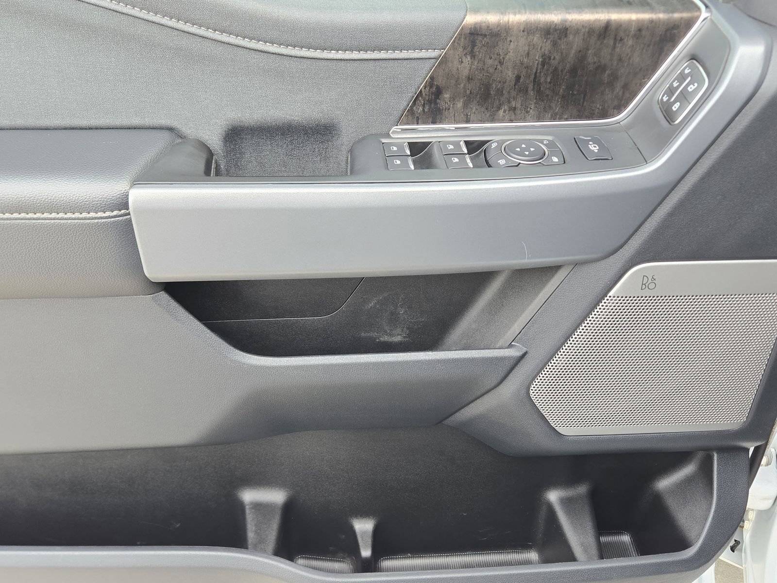 Used 2024 Ford F250 Lariat image 32