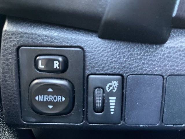 Used 2017 Toyota Corolla SE w/ Carpet Mat Package (TMS) FWD image 22