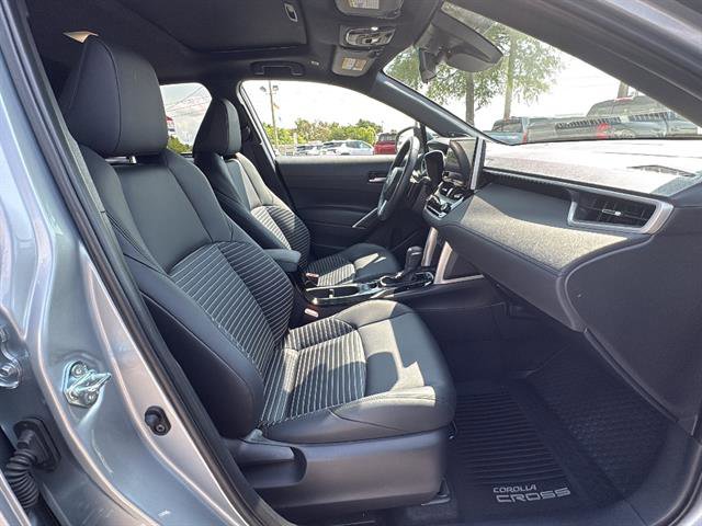 Used 2024 Toyota Corolla Cross AWD Hybrid w/ Convenience Package image 13