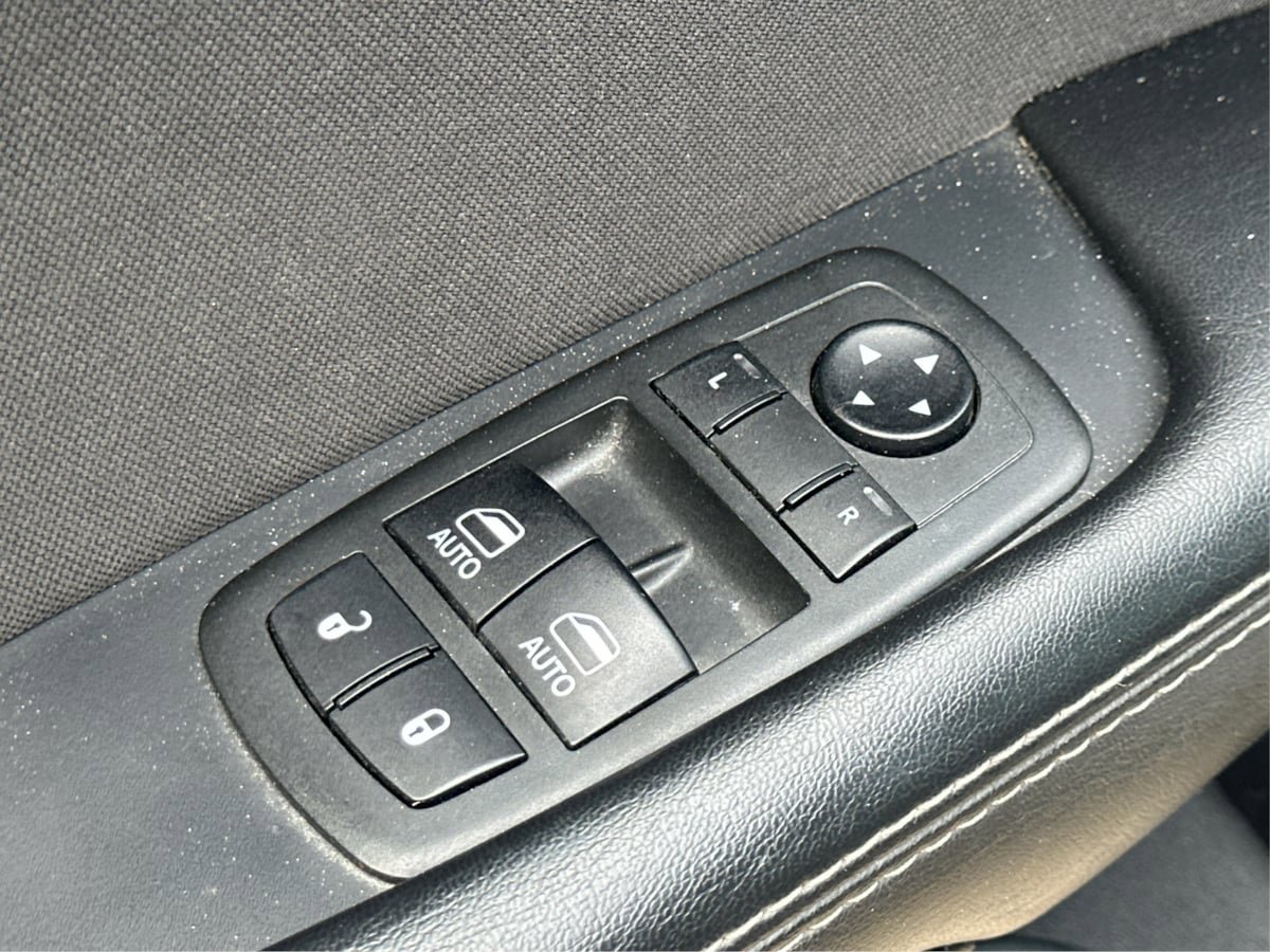 Used 2019 Dodge Challenger SXT RWD image 11