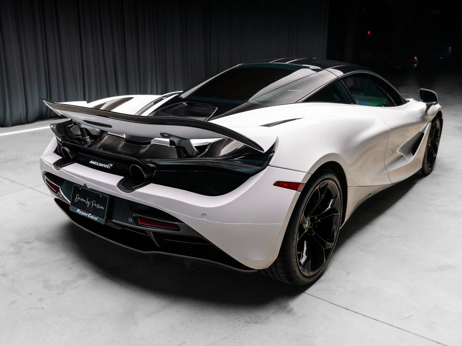 Used 2019 McLaren 720S Performance RWD image 3