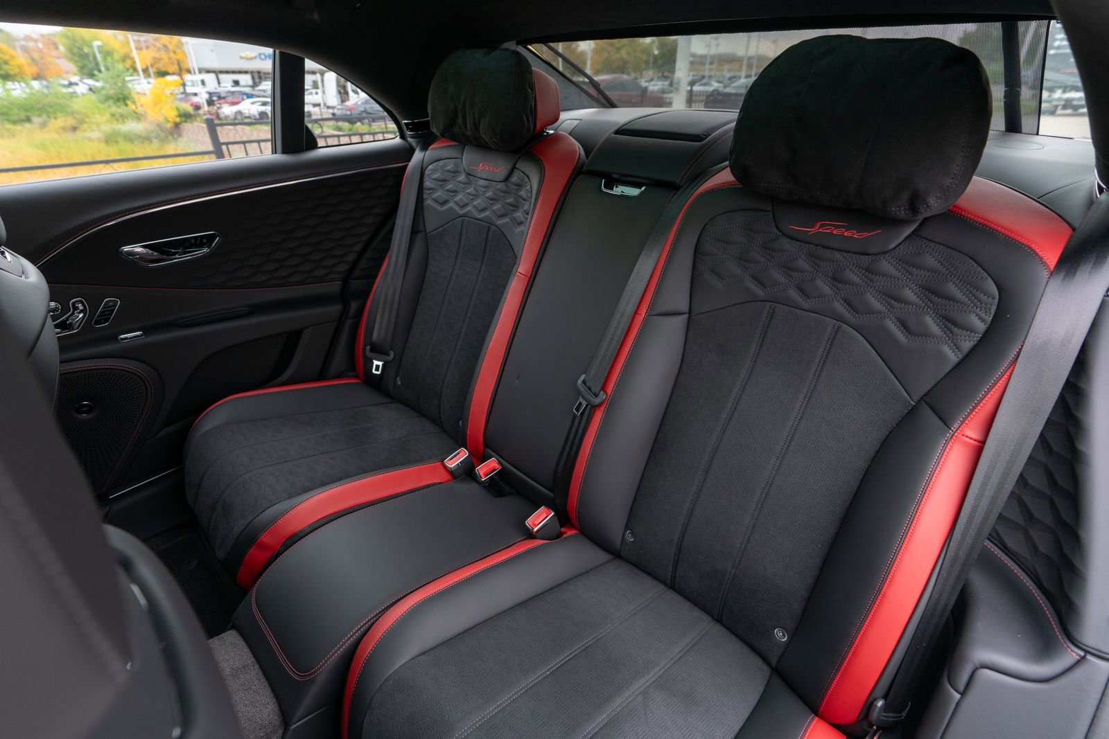 New 2025 Bentley Flying Spur Plug-In Hybrid image 36