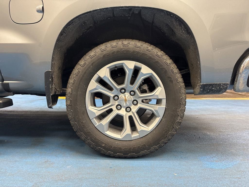 New 2026 Chevrolet Silverado 1500 LTZ w/ Technology Package AWD/4WD image 18