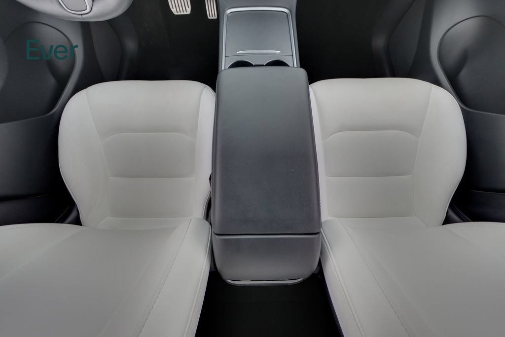 Used 2022 Tesla Model Y Performance AWD/4WD image 23