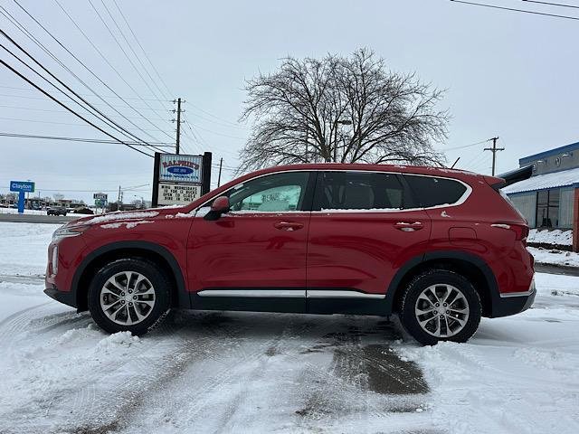 Used 2019 Hyundai Santa Fe SE image 3