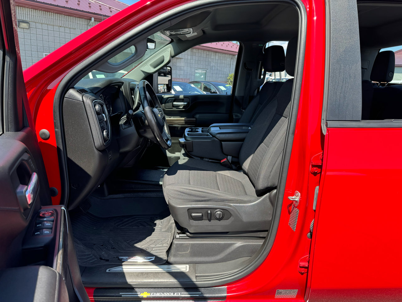 Used 2021 Chevrolet Silverado 3500 LT w/ Convenience Package image 11