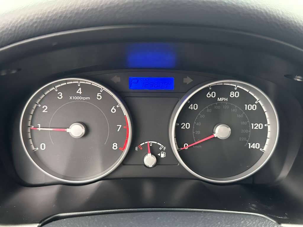 Used 2010 Hyundai Accent GS w/ Premium Pkg 3 image 16