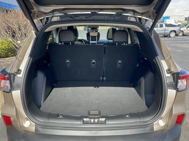 Used 2020 Ford Escape Titanium w/ Titanium Premium Package 2.0 AWD/4WD image 9