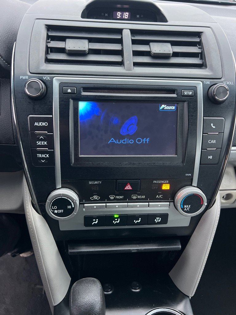 Used 2013 Toyota Camry LE image 23