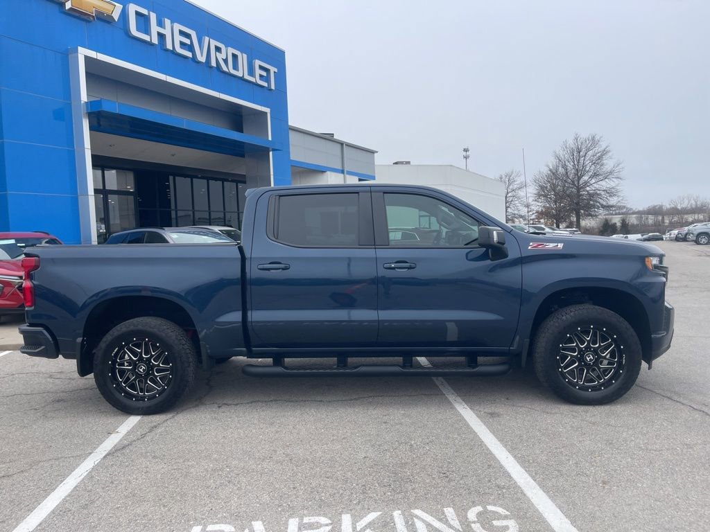 Used 2020 Chevrolet Silverado 1500 RST image 2