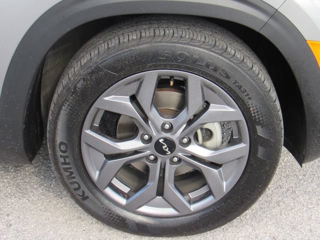 Used 2024 Kia Seltos S FWD image 10