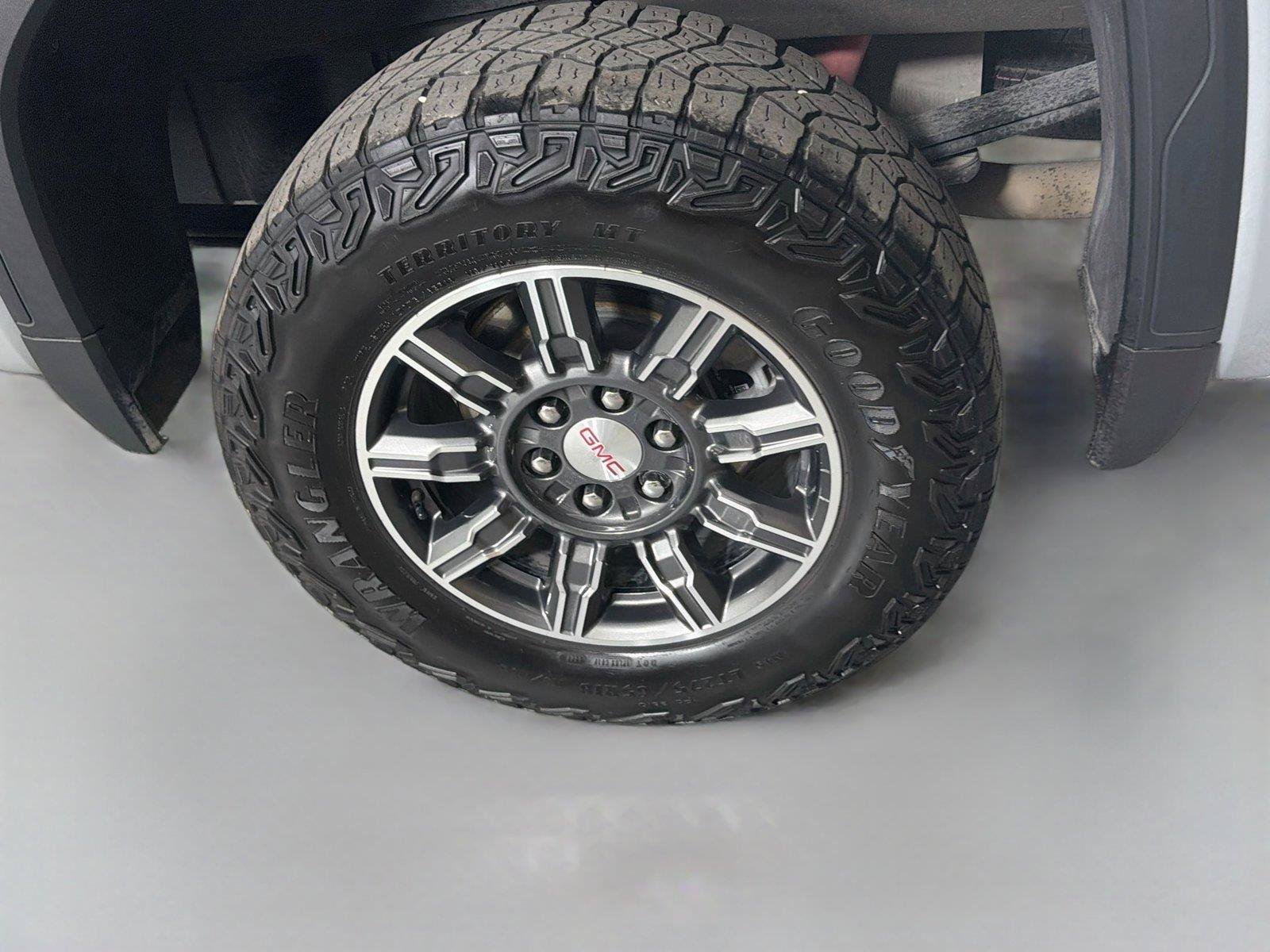 Used 2024 GMC Sierra 1500 AT4 w/ Technology Package AWD/4WD image 31