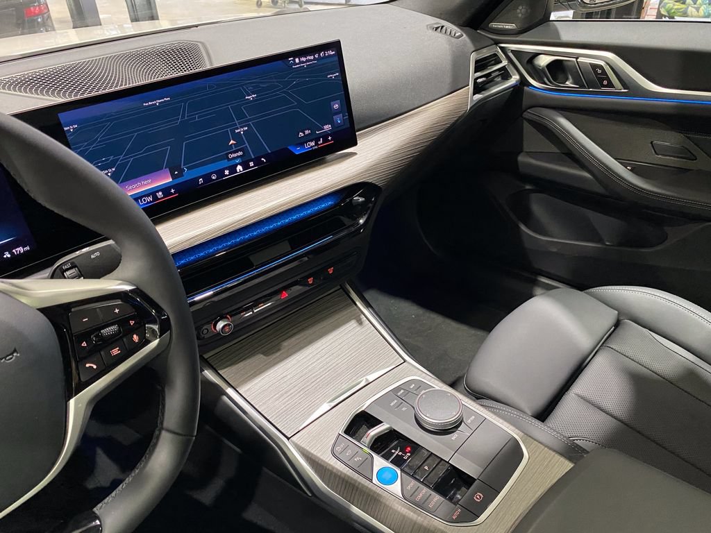 Used 2025 BMW i4 xDrive40i AWD/4WD image 8