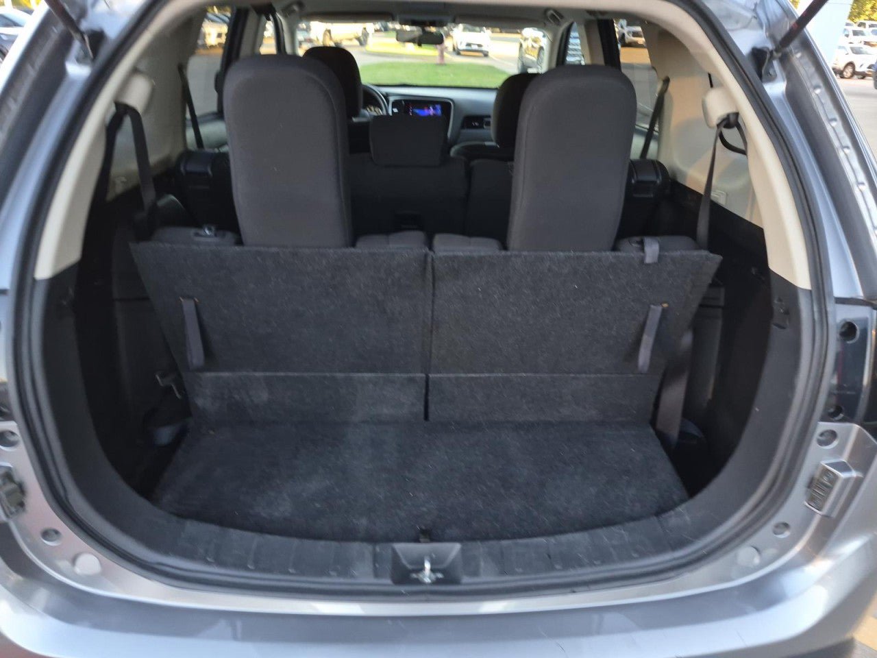 Used 2020 Mitsubishi Outlander SEL AWD/4WD image 8
