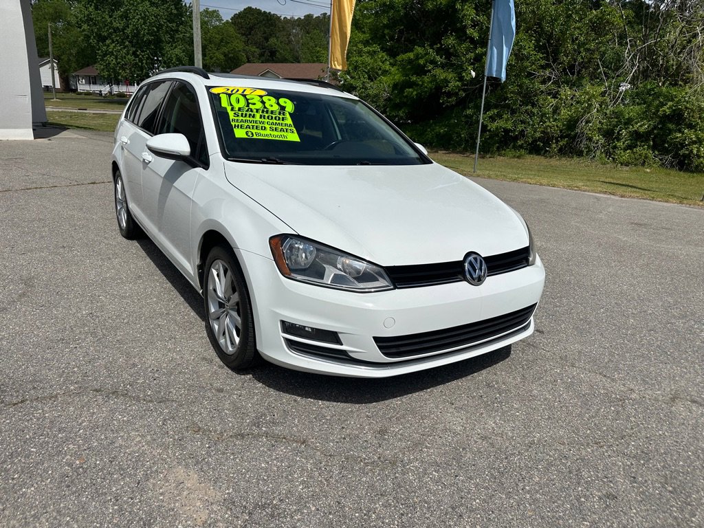 Used 2017 Volkswagen Golf SE image 7
