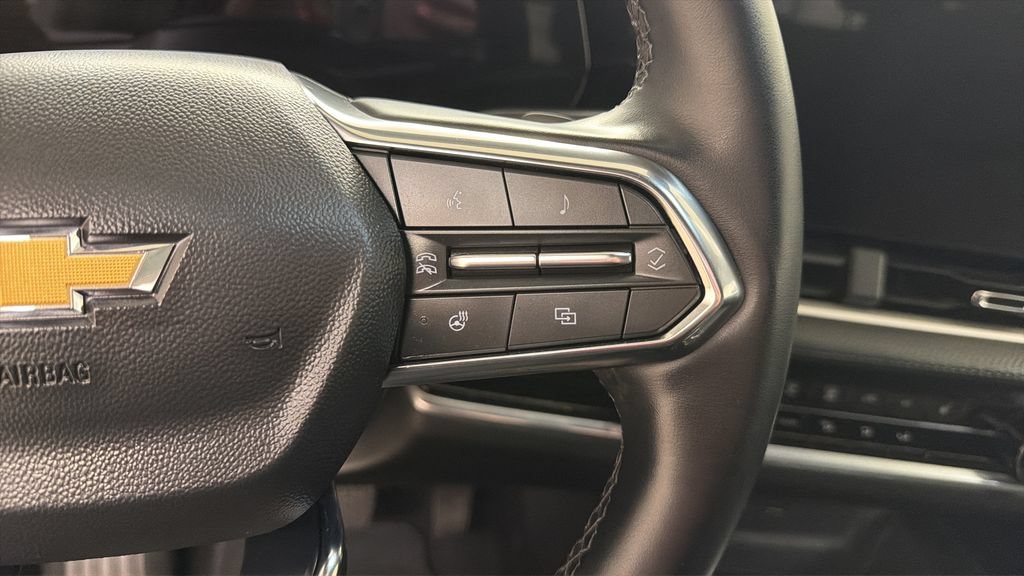 Used 2025 Chevrolet Equinox LT AWD/4WD image 19