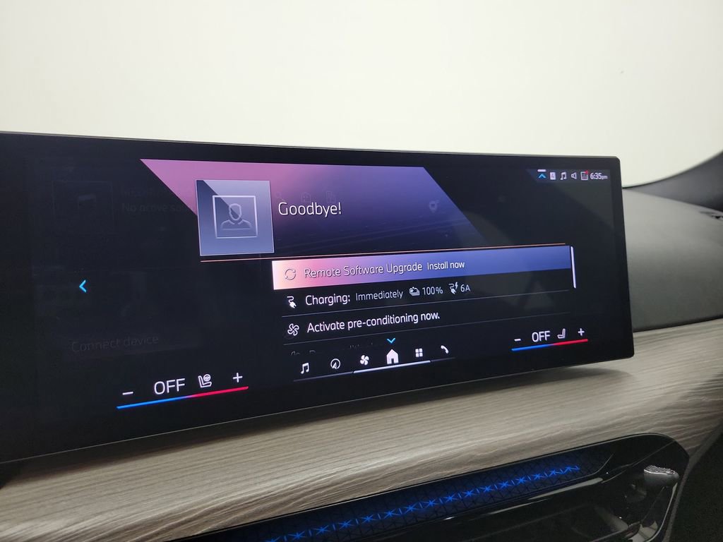 Used 2025 BMW i4 eDrive40 image 29