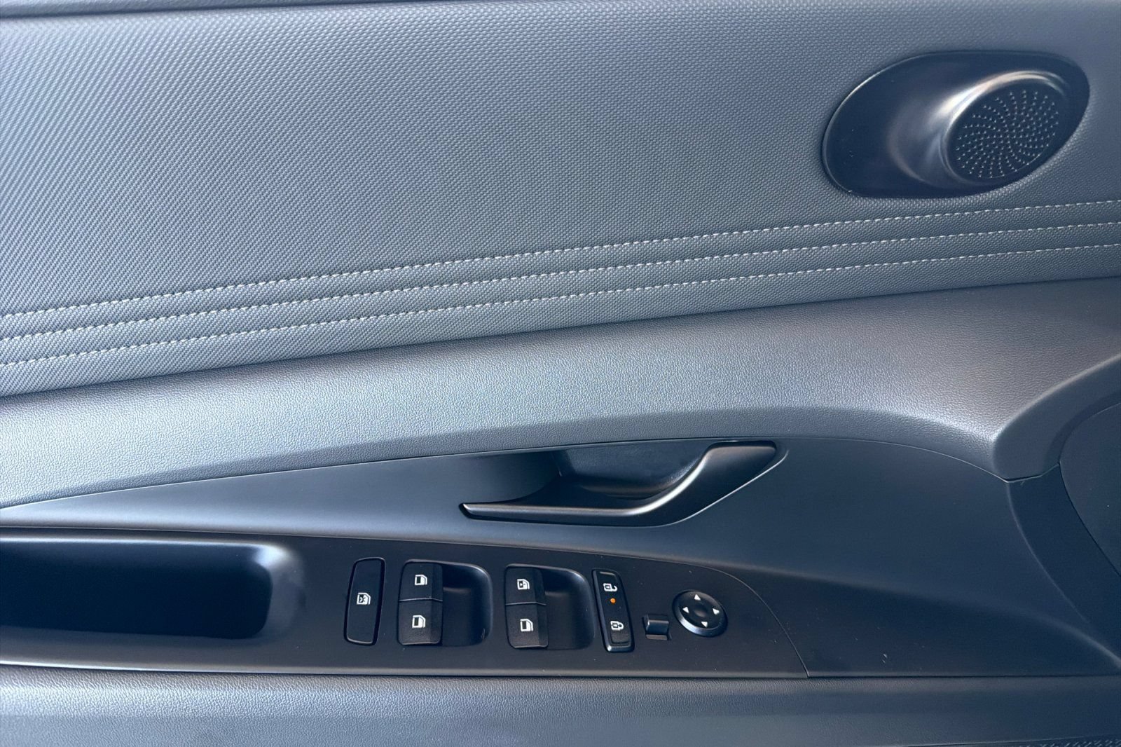 New 2026 Hyundai Elantra SEL Sport Premium FWD image 10