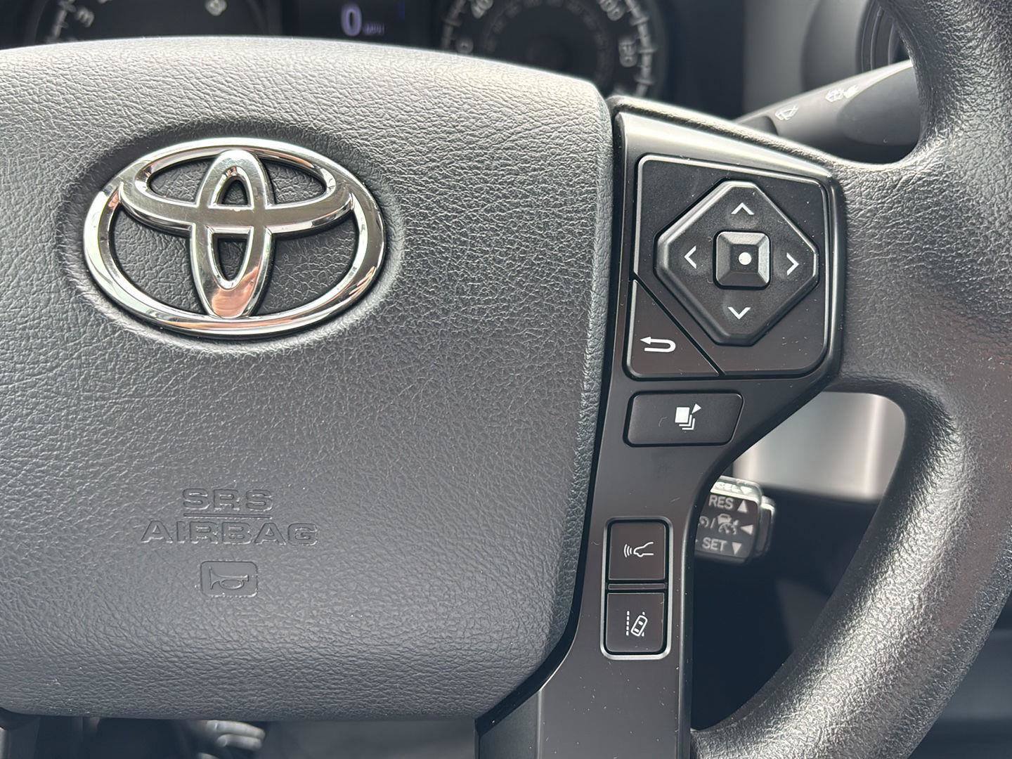 Used 2019 Toyota Tacoma SR AWD/4WD image 21