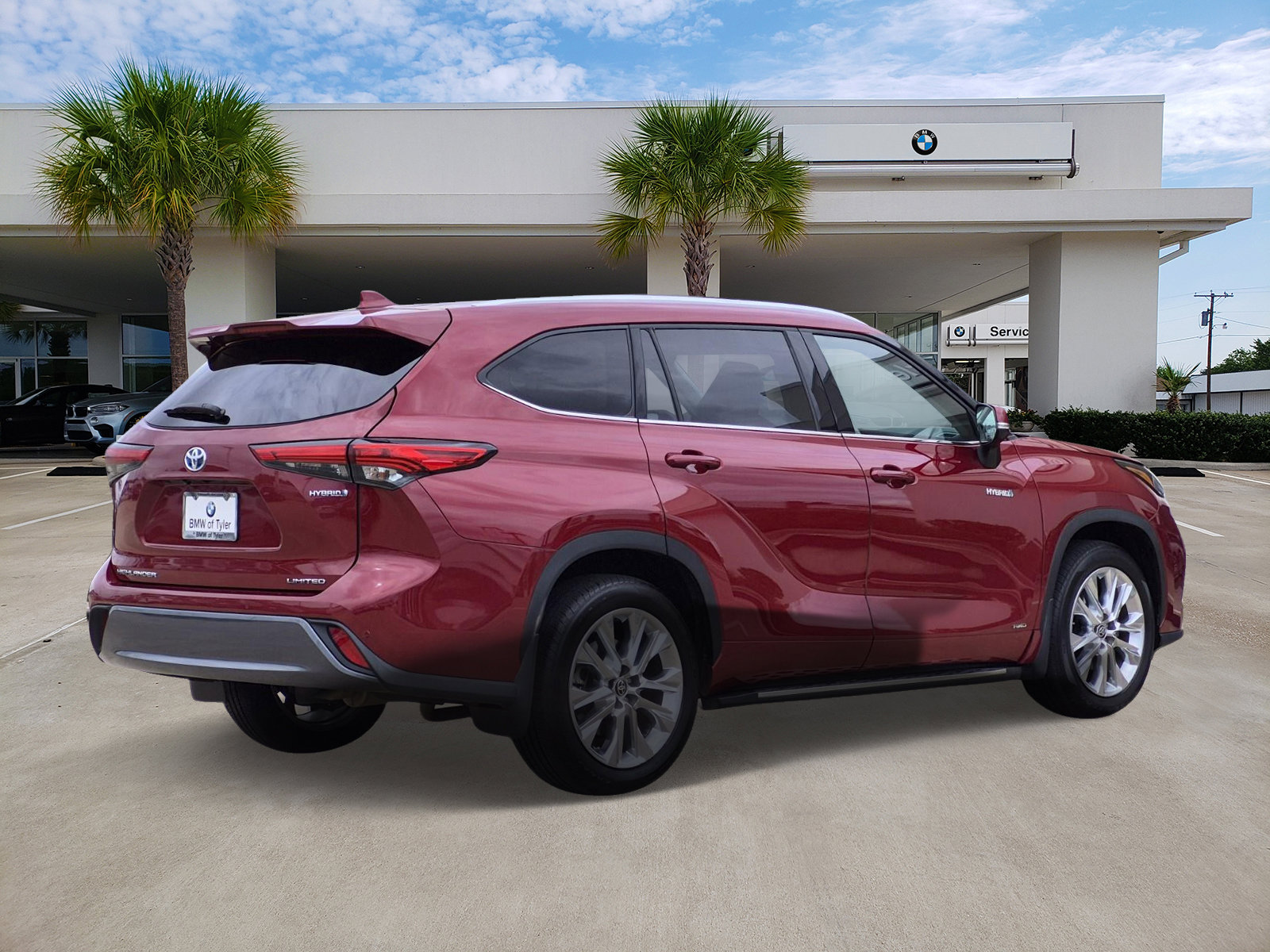 Used 2021 Toyota Highlander Limited AWD/4WD image 4