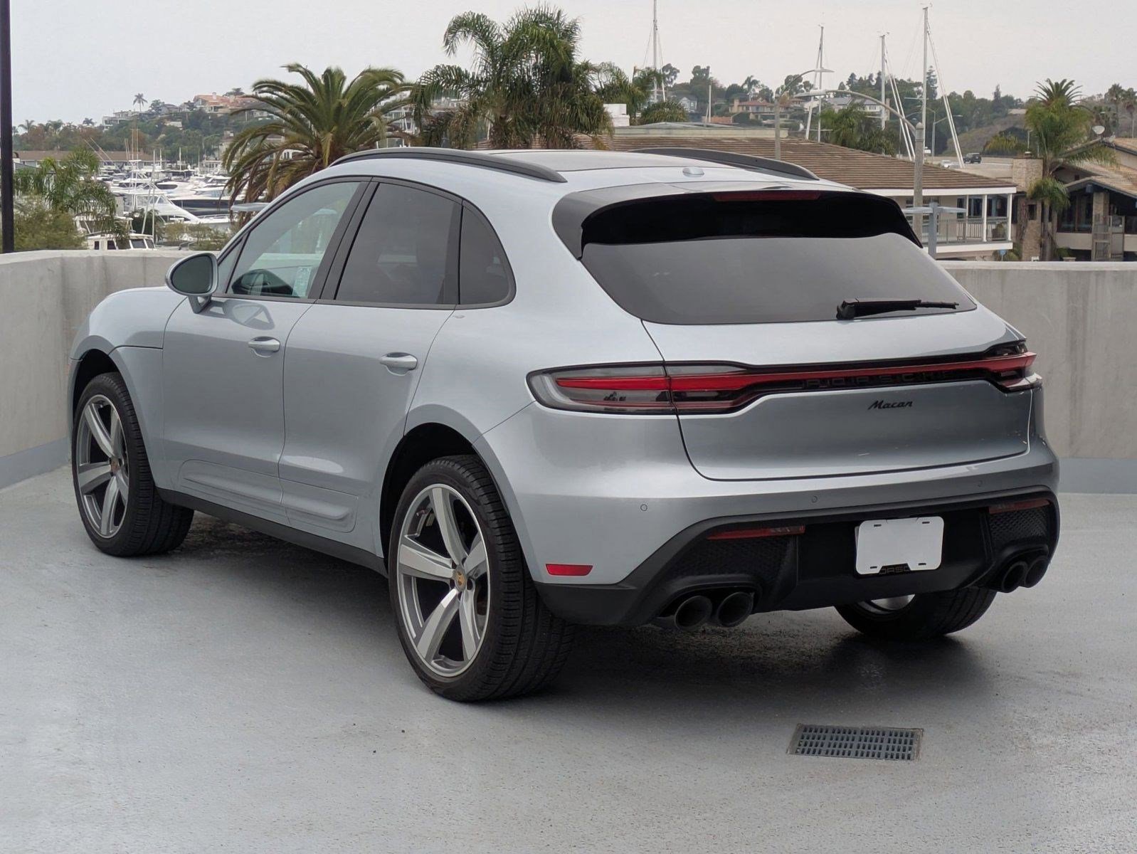 Certified 2024 Porsche Macan video 3
