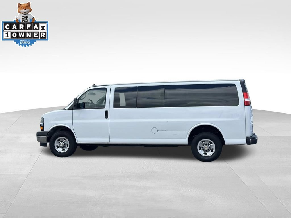 Used 2025 Chevrolet Express 3500 LT w/ LT Preferred Equipment Group RWD image 8