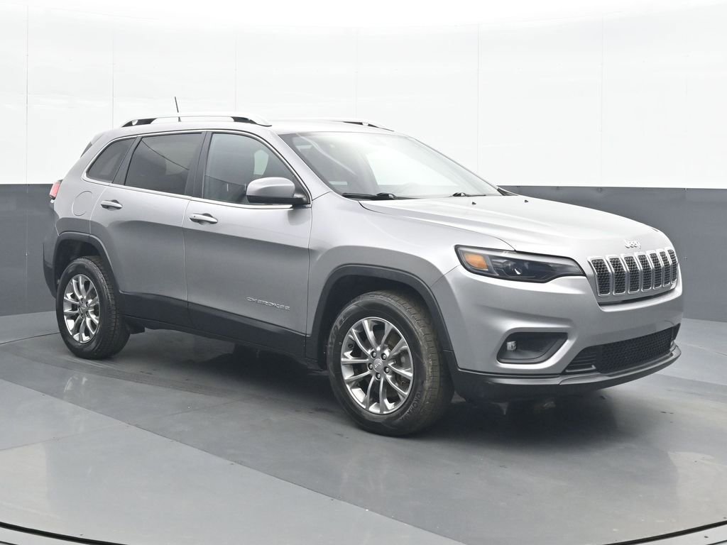 Used 2019 Jeep Cherokee Latitude Plus w/ Cold Weather Group image 9
