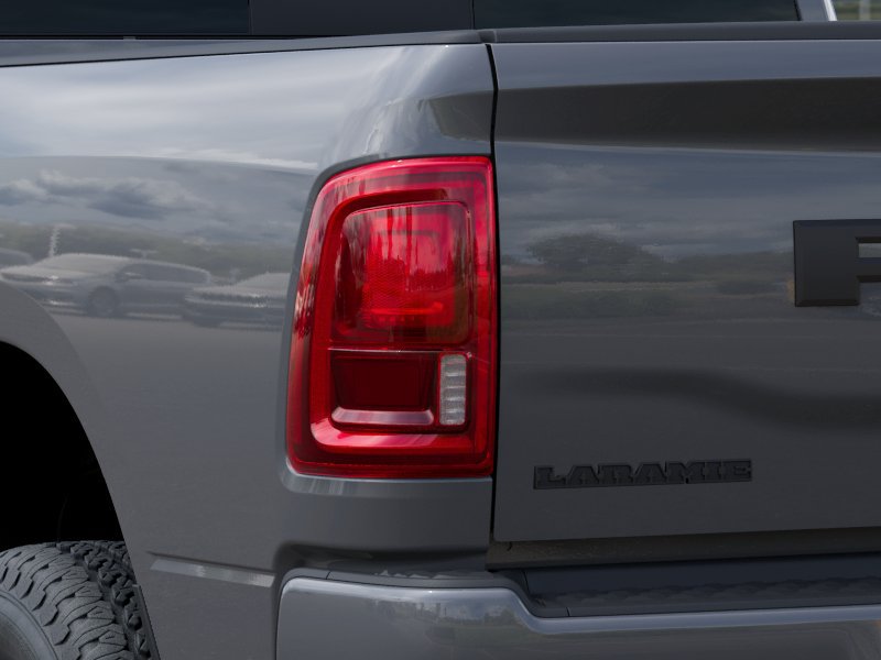 New 2026 RAM 2500 Laramie AWD/4WD image 9
