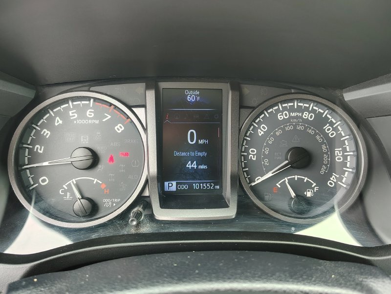 Used 2018 Toyota Tacoma TRD Sport AWD/4WD image 13