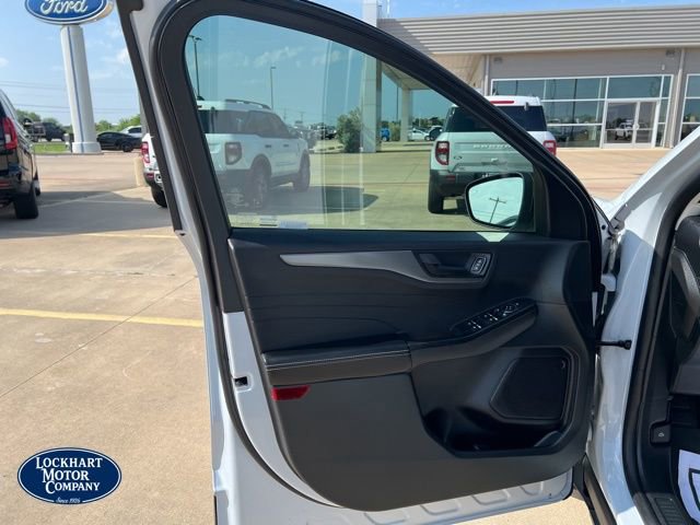 Used 2025 Ford Escape Active w/ Tech Pack #1 FWD image 11