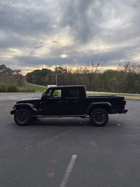 Used 2023 Jeep Gladiator Overland w/ LED Lighting Group image 11