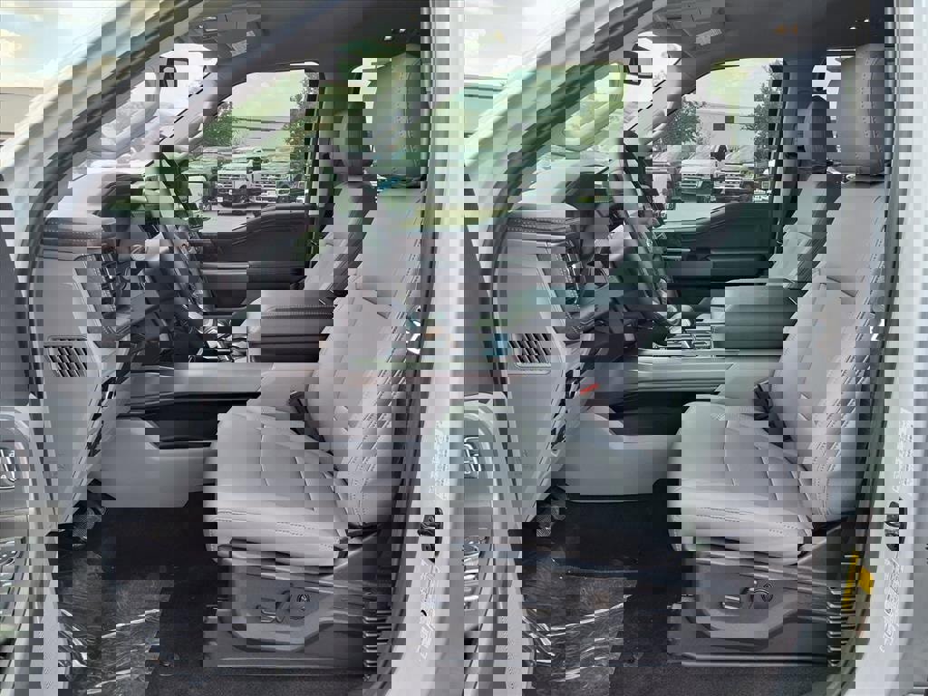 New 2025 Ford F150 Lightning Flash image 19