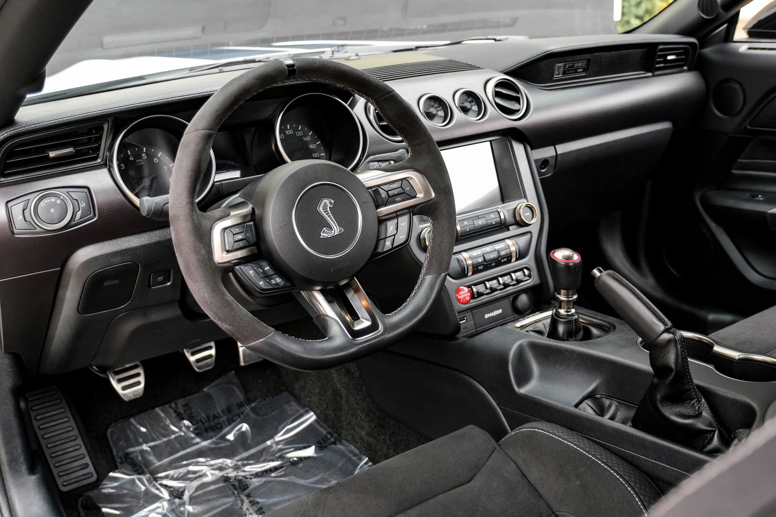 Used 2017 Ford Mustang Shelby GT350 w/ Electronics Package RWD image 2