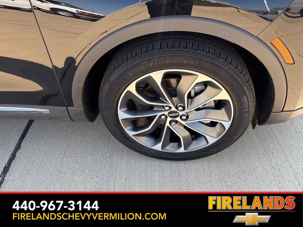 Used 2023 Lincoln Nautilus Reserve w/ Luxury Package image 32