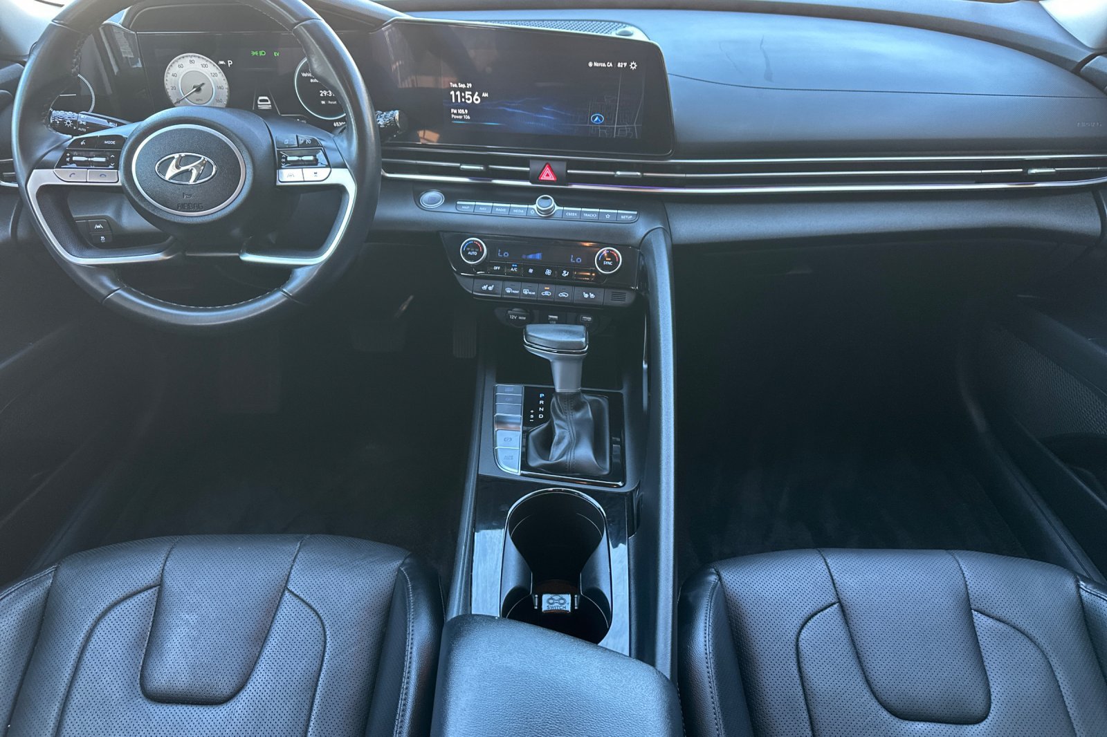 Used 2023 Hyundai Elantra Limited FWD image 13